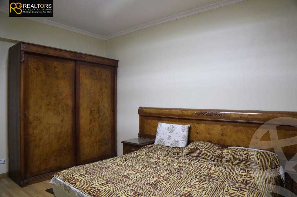 https://aqarmap.com.eg/ar/listing/3883548-for-sale-cairo-6th-of-october-compound-rwyl-fly