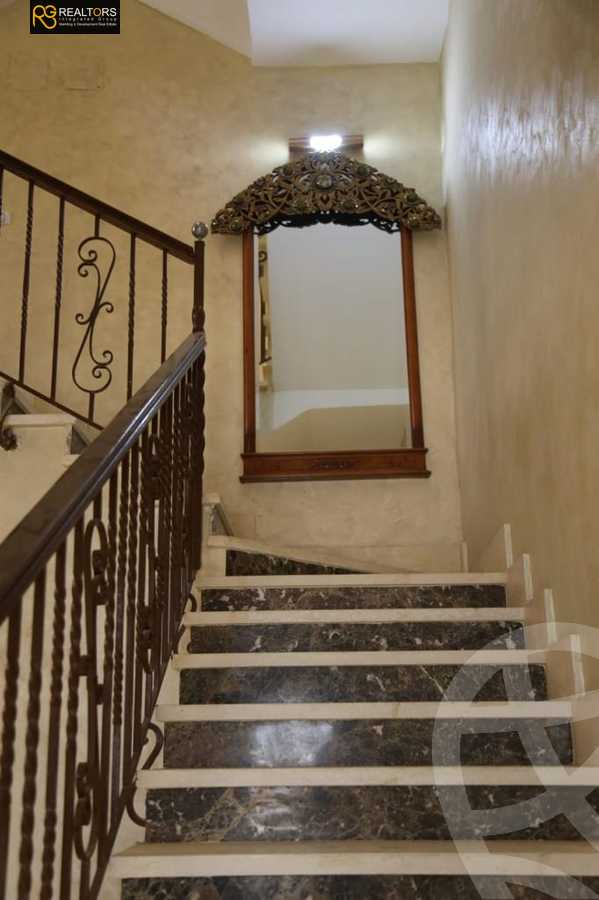 https://aqarmap.com.eg/ar/listing/3883548-for-sale-cairo-6th-of-october-compound-rwyl-fly