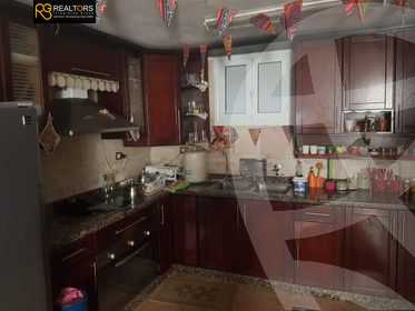 https://aqarmap.com.eg/ar/listing/3885086-for-sale-cairo-6th-of-october-el-ahyaa-neighborhood-5th-no-3-st
