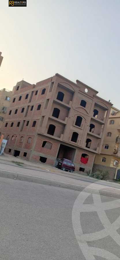 https://aqarmap.com.eg/ar/listing/3885343-for-sale-cairo-el-sheikh-zayed-city-el-hay-elasher-street-100