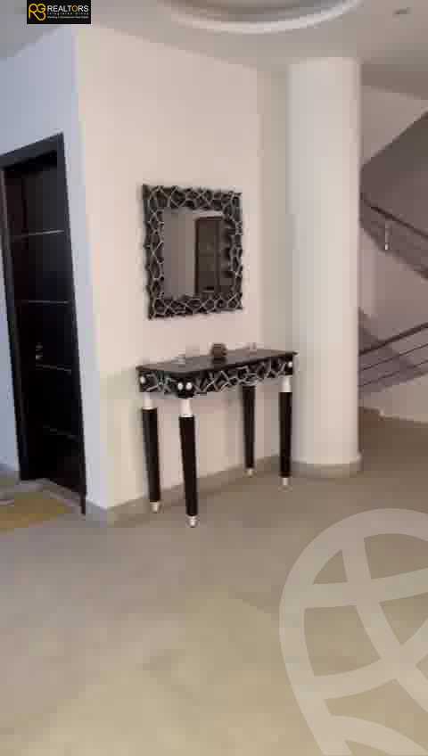 https://aqarmap.com.eg/ar/listing/3887049-for-sale-cairo-el-sheikh-zayed-city-el-hay-eltaseaa-area-3