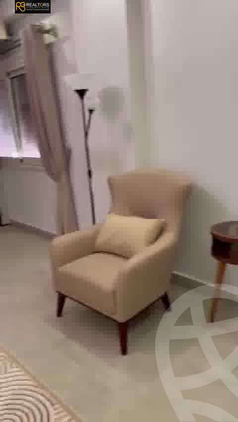 https://aqarmap.com.eg/ar/listing/3887049-for-sale-cairo-el-sheikh-zayed-city-el-hay-eltaseaa-area-3