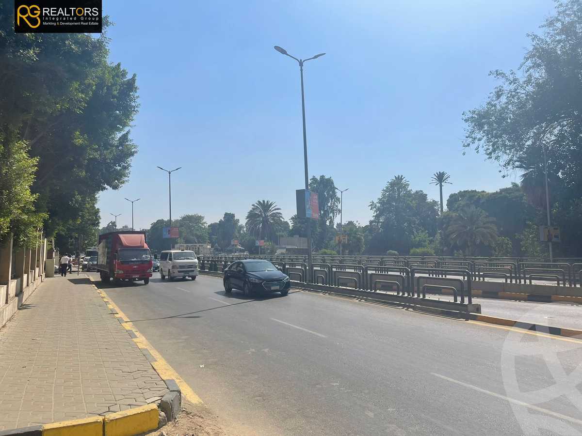https://aqarmap.com.eg/ar/listing/3904600-for-sale-cairo-ljyz-shareaa-morad  charel degol