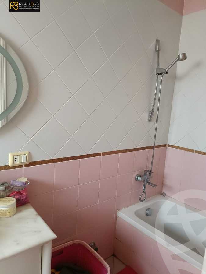 https://aqarmap.com.eg/en/listing/3926850-for-sale-cairo-6th-of-october-compound-rwyl-fly