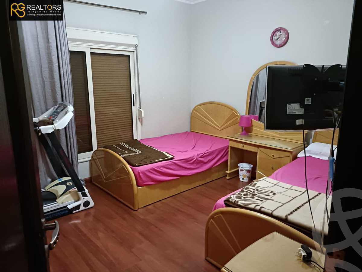 https://aqarmap.com.eg/en/listing/3926850-for-sale-cairo-6th-of-october-compound-rwyl-fly