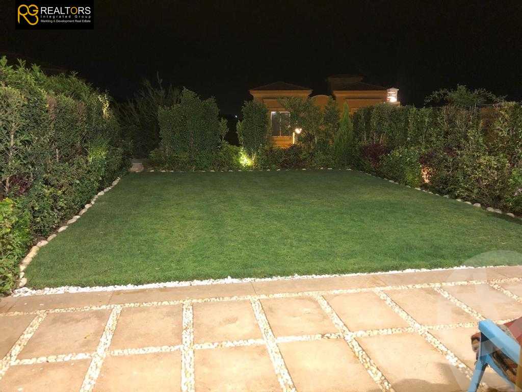https://aqarmap.com.eg/ar/listing/3936617-for-sale-cairo-el-sheikh-zayed-city-compounds-in-sheikh-zayed-royal-meadows