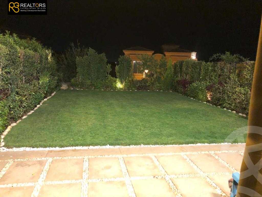https://aqarmap.com.eg/ar/listing/3936617-for-sale-cairo-el-sheikh-zayed-city-compounds-in-sheikh-zayed-royal-meadows