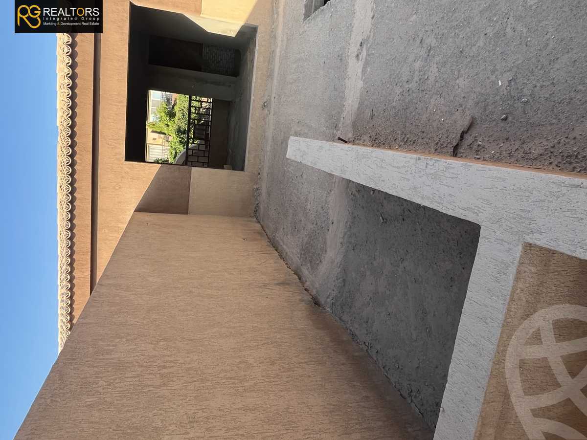 https://aqarmap.com.eg/ar/listing/4011834-for-sale-cairo-el-sheikh-zayed-city-compounds-in-sheikh-zayed-pyramids-walk