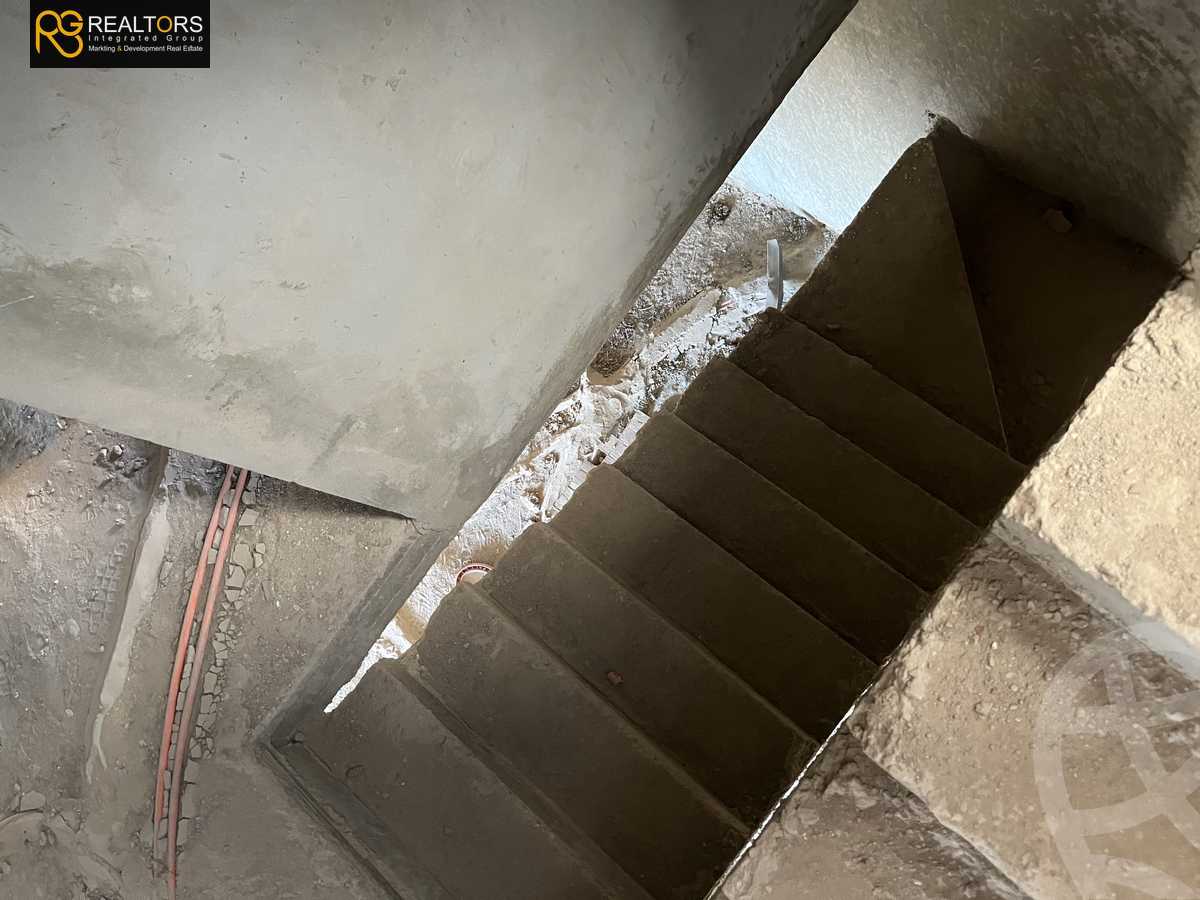 https://aqarmap.com.eg/ar/listing/4011834-for-sale-cairo-el-sheikh-zayed-city-compounds-in-sheikh-zayed-pyramids-walk