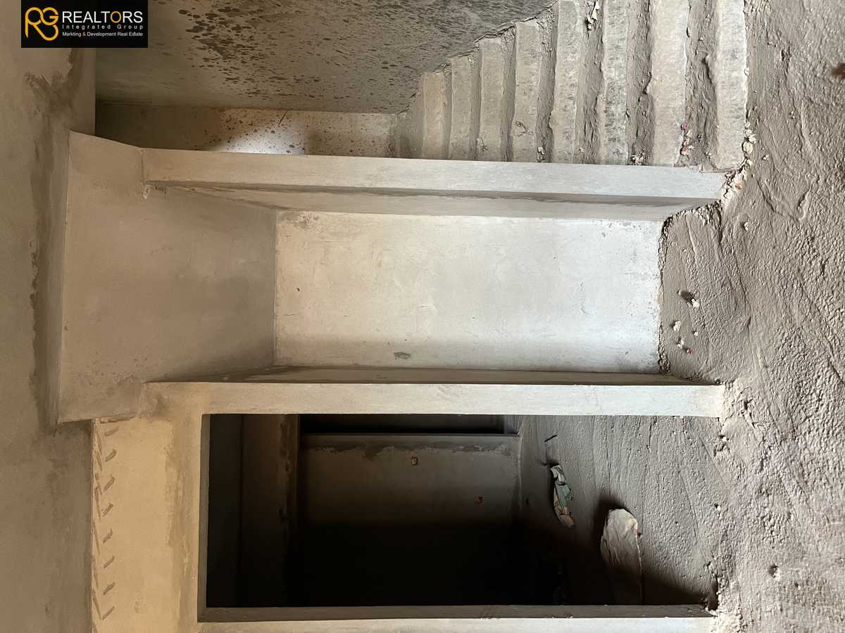 https://aqarmap.com.eg/ar/listing/4011834-for-sale-cairo-el-sheikh-zayed-city-compounds-in-sheikh-zayed-pyramids-walk