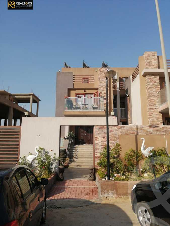 https://aqarmap.com.eg/en/listing/4021332-for-sale-cairo-6th-of-october-compounds-l-fyd-lbstn