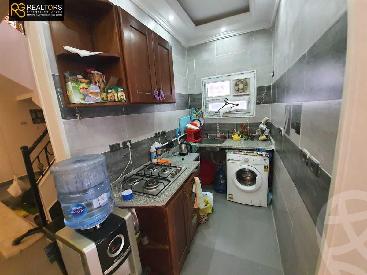 https://aqarmap.com.eg/en/listing/4021332-for-sale-cairo-6th-of-october-compounds-l-fyd-lbstn