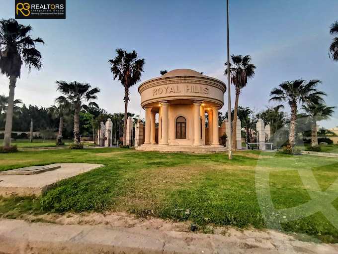 https://aqarmap.com.eg/en/listing/4029077-for-sale-cairo-6th-of-october-compound-royal-hills