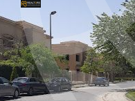 https://aqarmap.com.eg/en/listing/4029077-for-sale-cairo-6th-of-october-compound-royal-hills