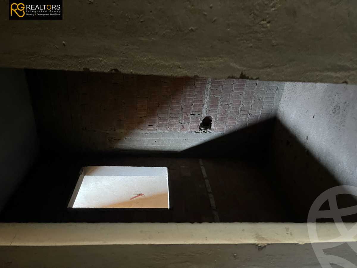 https://aqarmap.com.eg/en/listing/4037134-for-sale-cairo-el-sheikh-zayed-city-compounds-in-sheikh-zayed-pyramids-walk