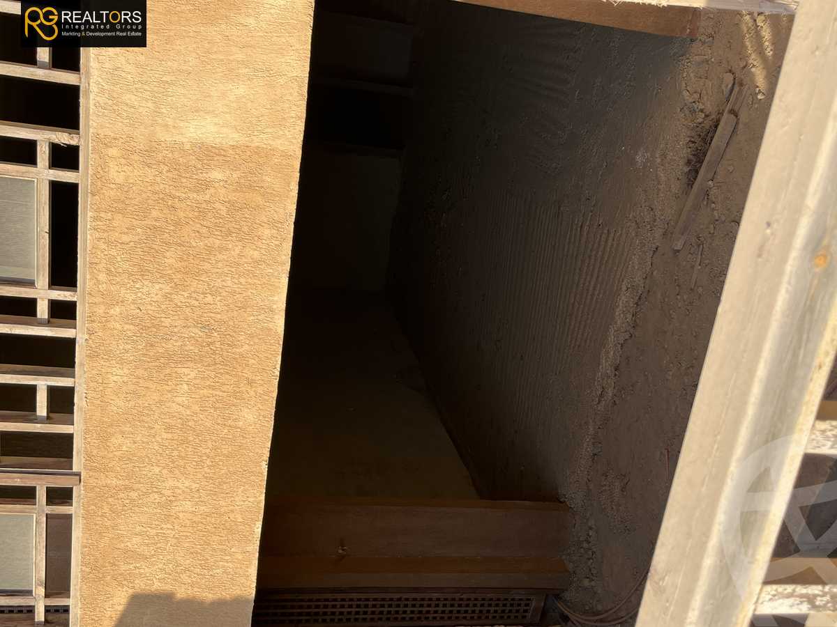https://aqarmap.com.eg/en/listing/4037134-for-sale-cairo-el-sheikh-zayed-city-compounds-in-sheikh-zayed-pyramids-walk