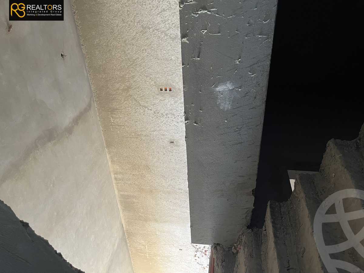 https://aqarmap.com.eg/en/listing/4037134-for-sale-cairo-el-sheikh-zayed-city-compounds-in-sheikh-zayed-pyramids-walk