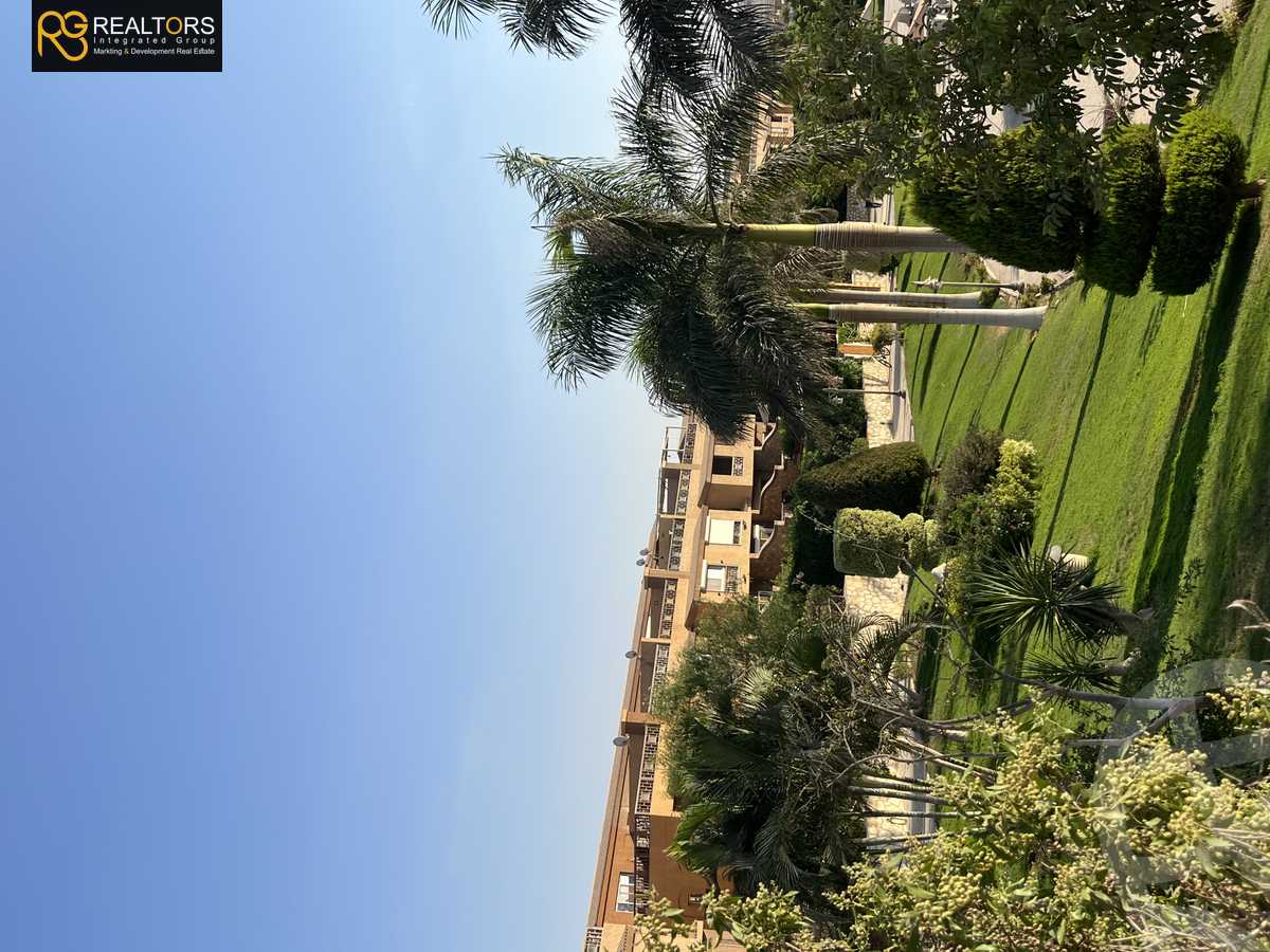 https://aqarmap.com.eg/en/listing/4037134-for-sale-cairo-el-sheikh-zayed-city-compounds-in-sheikh-zayed-pyramids-walk