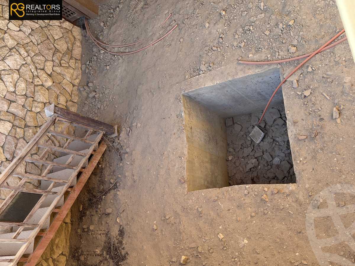 https://aqarmap.com.eg/en/listing/4037134-for-sale-cairo-el-sheikh-zayed-city-compounds-in-sheikh-zayed-pyramids-walk
