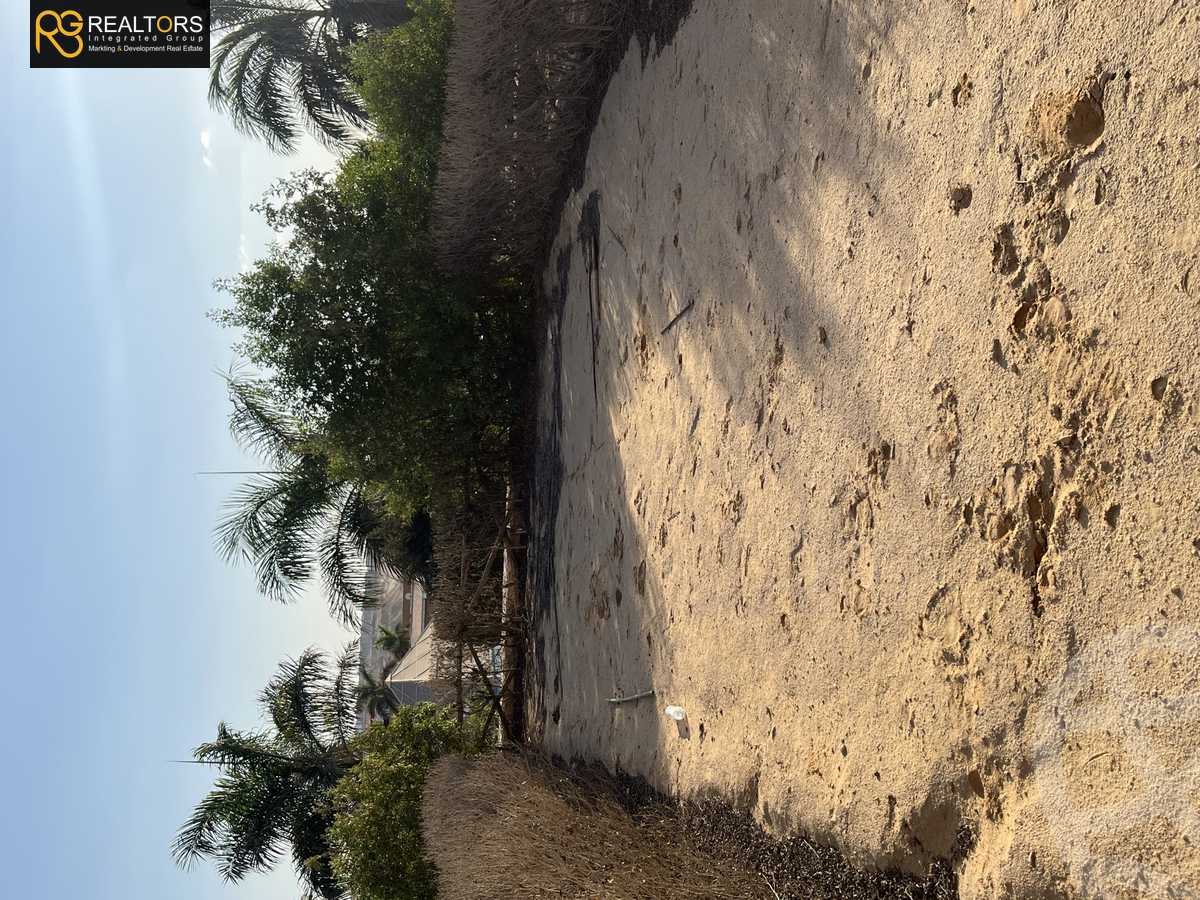 https://aqarmap.com.eg/en/listing/4037134-for-sale-cairo-el-sheikh-zayed-city-compounds-in-sheikh-zayed-pyramids-walk