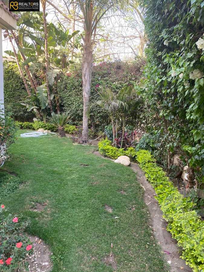 https://aqarmap.com.eg/en/listing/4039025-for-sale-cairo-6th-of-october-compound-royal-hills