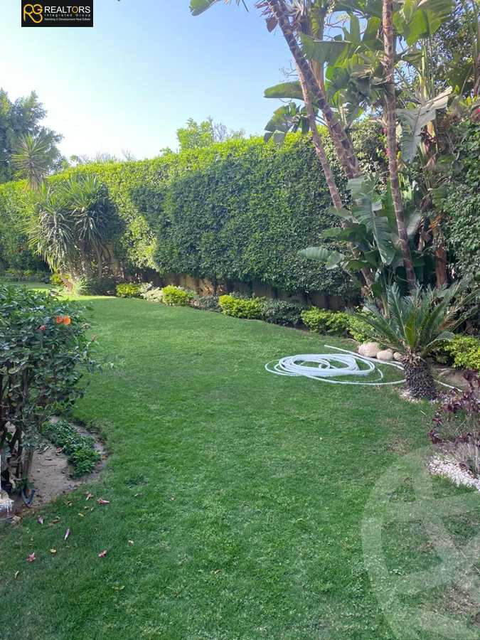 https://aqarmap.com.eg/en/listing/4039025-for-sale-cairo-6th-of-october-compound-royal-hills