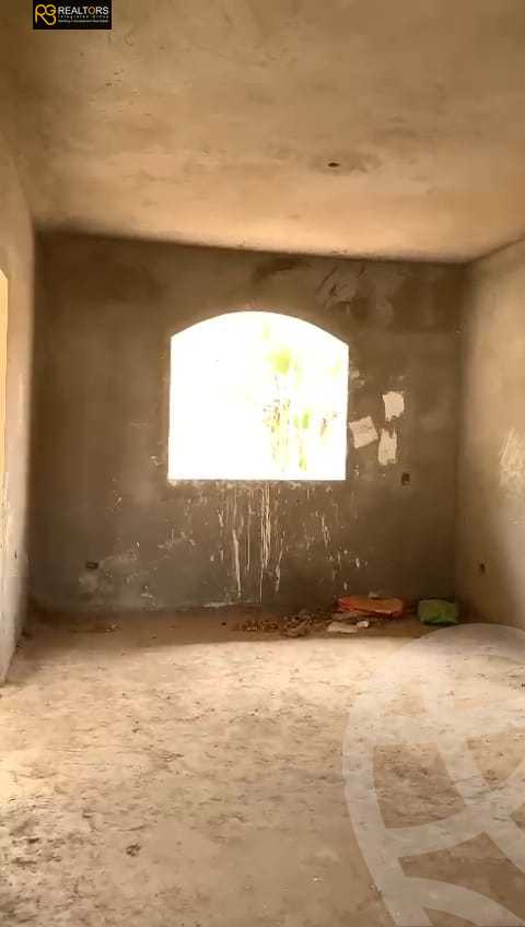 https://aqarmap.com.eg/ar/listing/4051474-for-sale-cairo-el-sheikh-zayed-city-compounds-in-sheikh-zayed-royal-city