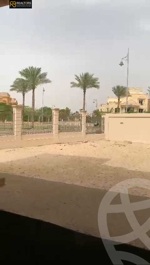 https://aqarmap.com.eg/ar/listing/4051474-for-sale-cairo-el-sheikh-zayed-city-compounds-in-sheikh-zayed-royal-city