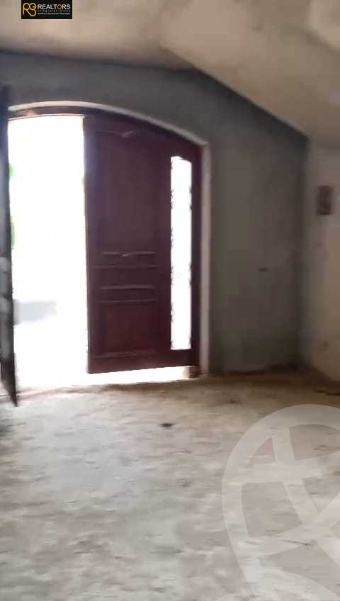 https://aqarmap.com.eg/ar/listing/4051474-for-sale-cairo-el-sheikh-zayed-city-compounds-in-sheikh-zayed-royal-city