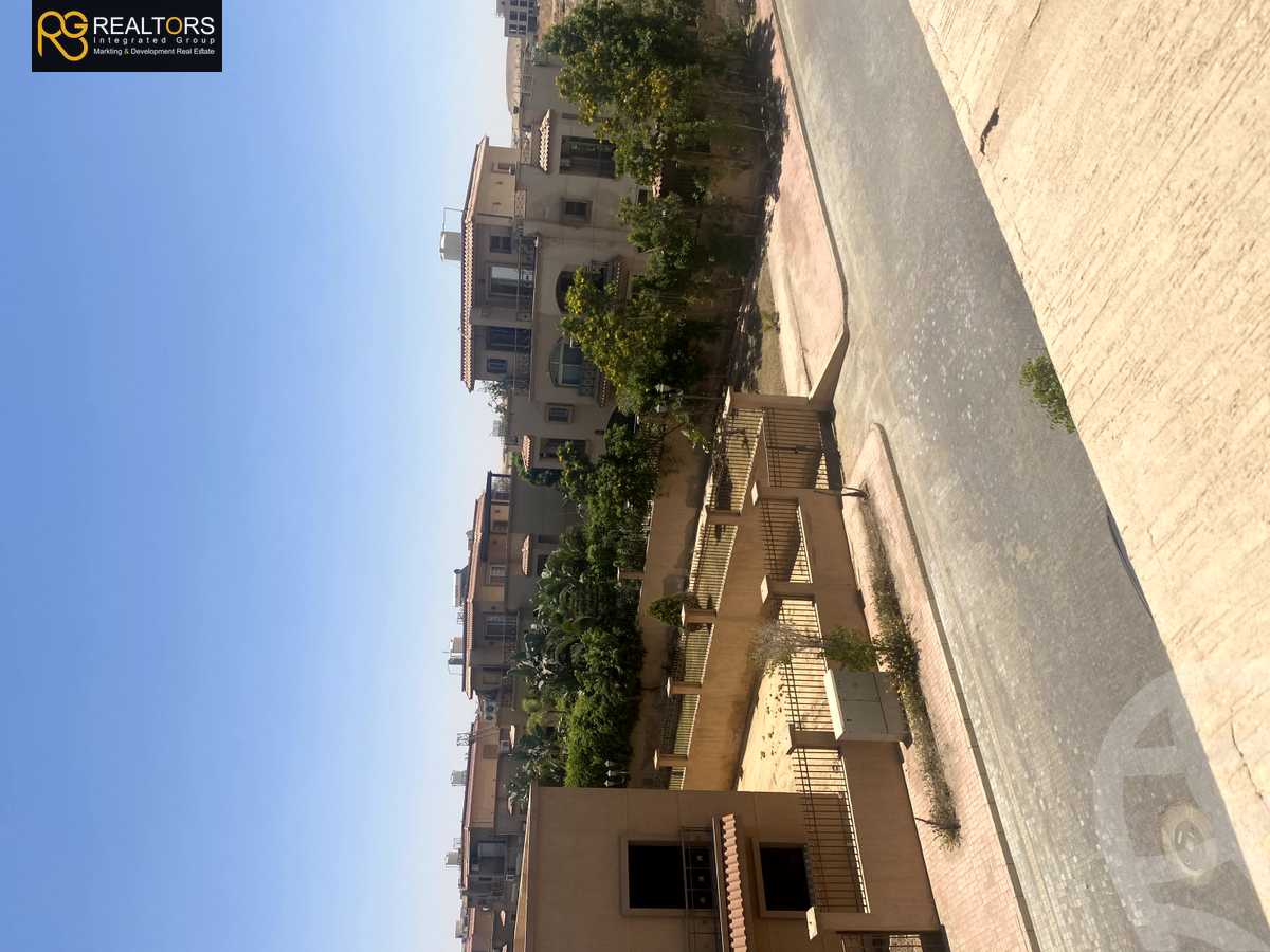 https://aqarmap.com.eg/ar/listing/4056842-for-sale-cairo-6th-of-october-compound-rihana