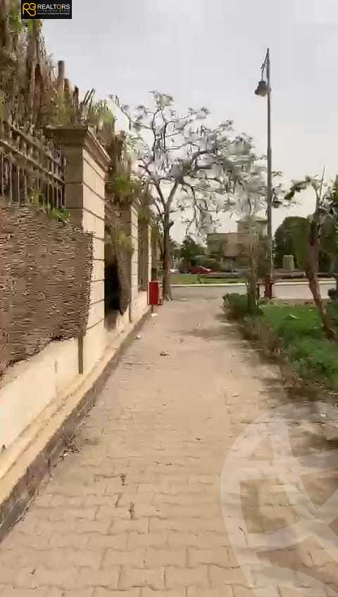 https://aqarmap.com.eg/ar/listing/4072427-for-sale-cairo-el-sheikh-zayed-city-compounds-in-sheikh-zayed-royal-city