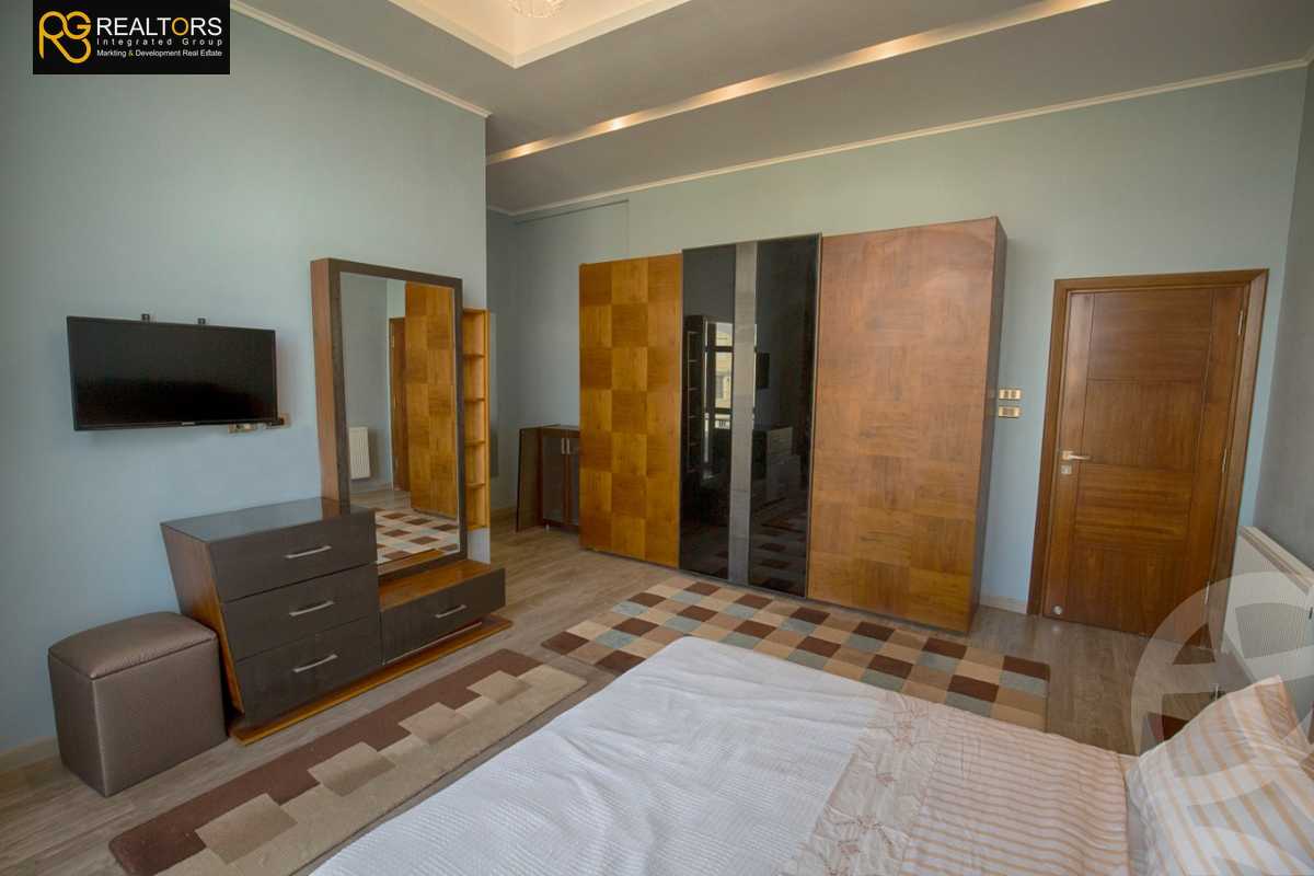 https://aqarmap.com.eg/en/listing/4073983-for-sale-cairo-el-sheikh-zayed-city-compounds-kmbwnd-ljry-swdyk