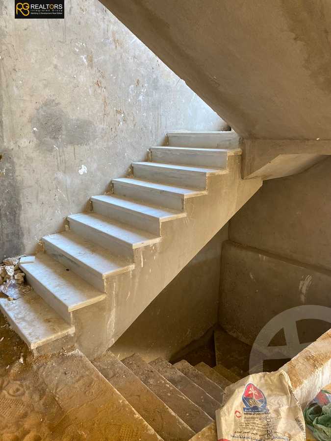 https://aqarmap.com.eg/ar/listing/4074513-for-sale-cairo-el-sheikh-zayed-city-compounds-in-sheikh-zayed-pyramids-walk