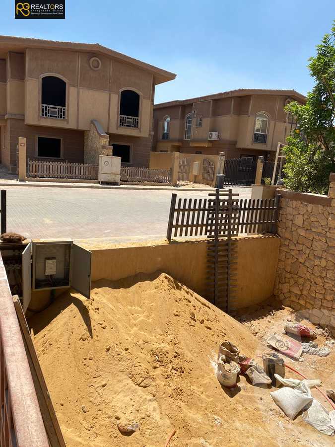 https://aqarmap.com.eg/ar/listing/4074513-for-sale-cairo-el-sheikh-zayed-city-compounds-in-sheikh-zayed-pyramids-walk