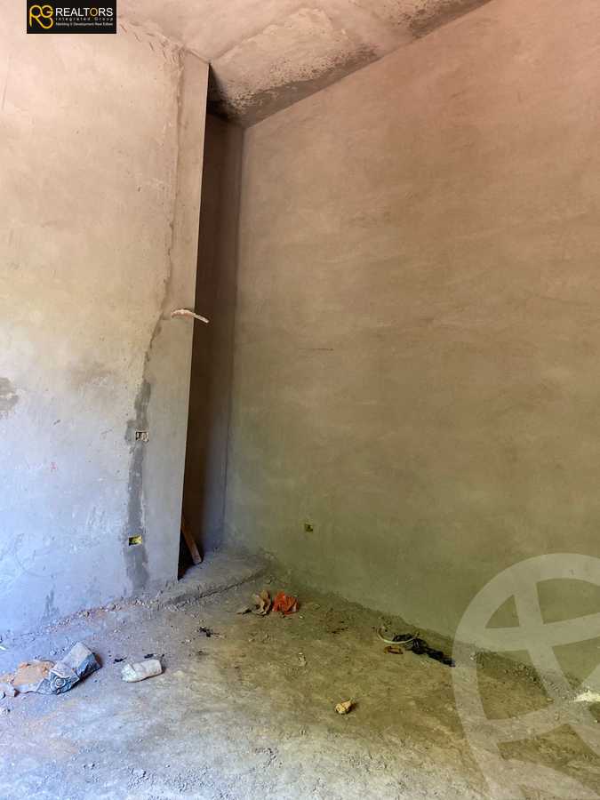 https://aqarmap.com.eg/ar/listing/4074513-for-sale-cairo-el-sheikh-zayed-city-compounds-in-sheikh-zayed-pyramids-walk