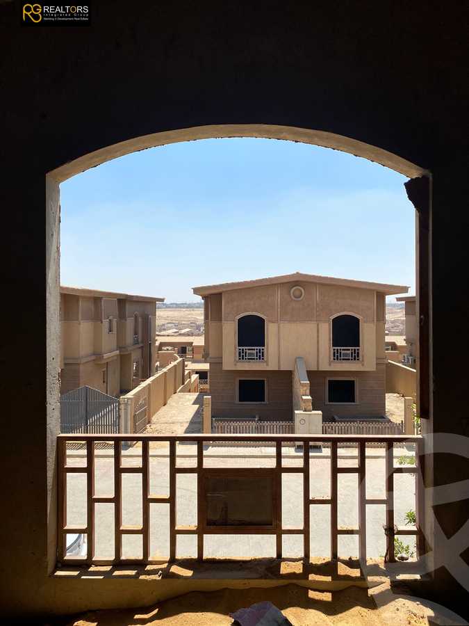 https://aqarmap.com.eg/ar/listing/4074513-for-sale-cairo-el-sheikh-zayed-city-compounds-in-sheikh-zayed-pyramids-walk