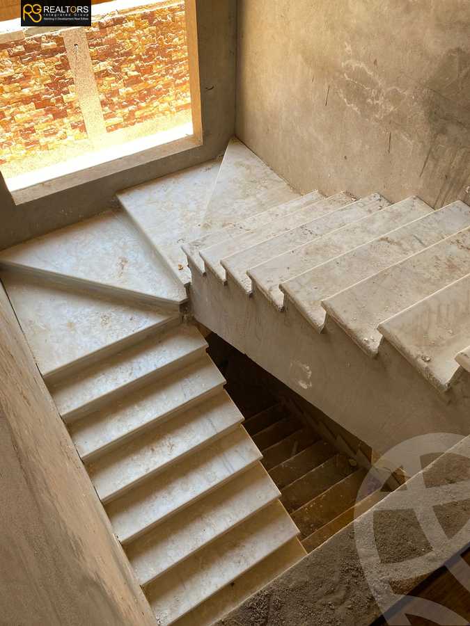 https://aqarmap.com.eg/ar/listing/4074513-for-sale-cairo-el-sheikh-zayed-city-compounds-in-sheikh-zayed-pyramids-walk