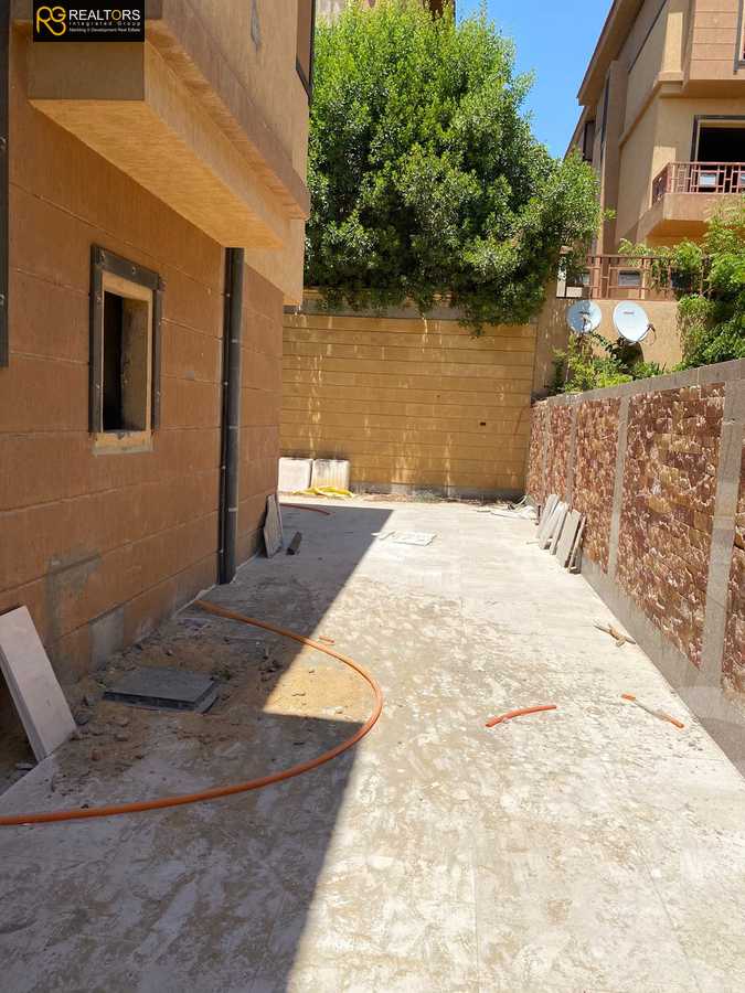 https://aqarmap.com.eg/ar/listing/4074513-for-sale-cairo-el-sheikh-zayed-city-compounds-in-sheikh-zayed-pyramids-walk