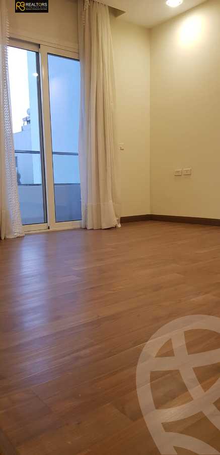 https://aqarmap.com.eg/ar/listing/4074746-for-sale-cairo-el-sheikh-zayed-city-compounds-in-sheikh-zayed-zayed-dunes