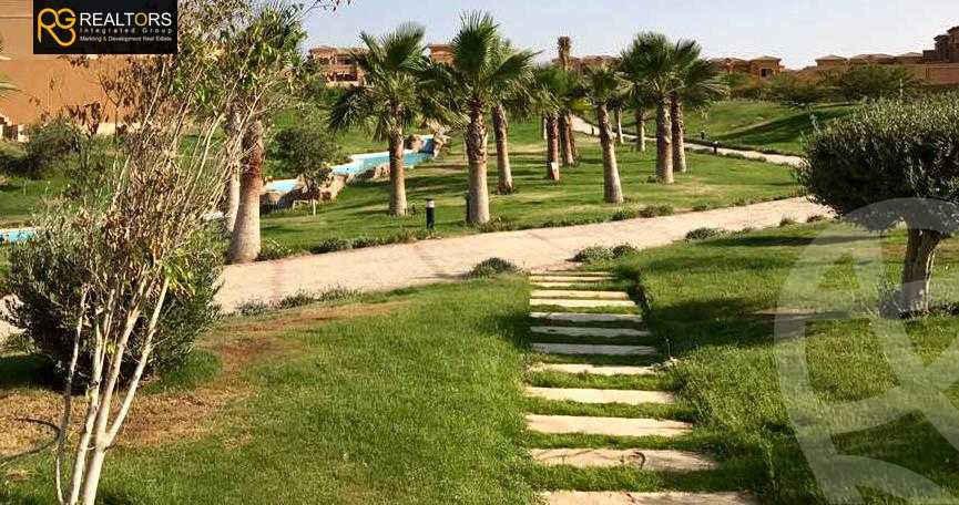 https://aqarmap.com.eg/en/listing/4075047-for-sale-cairo-el-sheikh-zayed-city-compounds-in-sheikh-zayed-royal-meadows