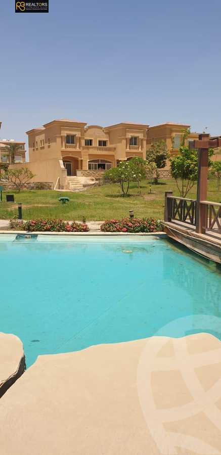 https://aqarmap.com.eg/en/listing/4075047-for-sale-cairo-el-sheikh-zayed-city-compounds-in-sheikh-zayed-royal-meadows