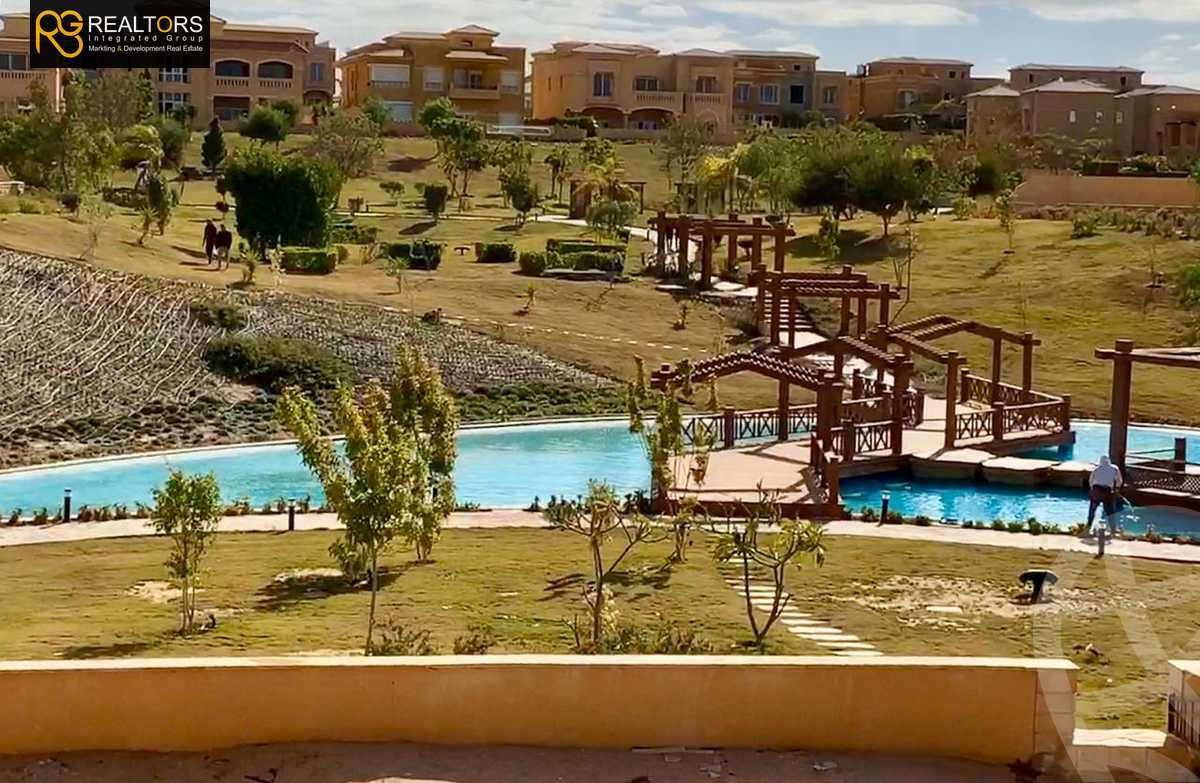 https://aqarmap.com.eg/en/listing/4075047-for-sale-cairo-el-sheikh-zayed-city-compounds-in-sheikh-zayed-royal-meadows