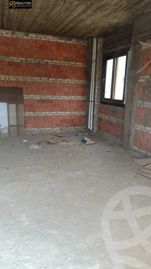 https://aqarmap.com.eg/en/listing/4082967-for-sale-cairo-el-sheikh-zayed-city-compounds-in-sheikh-zayed-el-patio-zahraa