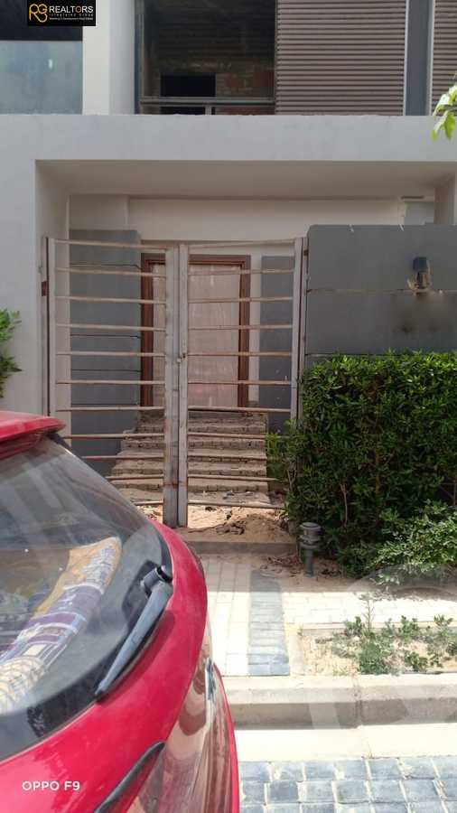 https://aqarmap.com.eg/en/listing/4082967-for-sale-cairo-el-sheikh-zayed-city-compounds-in-sheikh-zayed-el-patio-zahraa