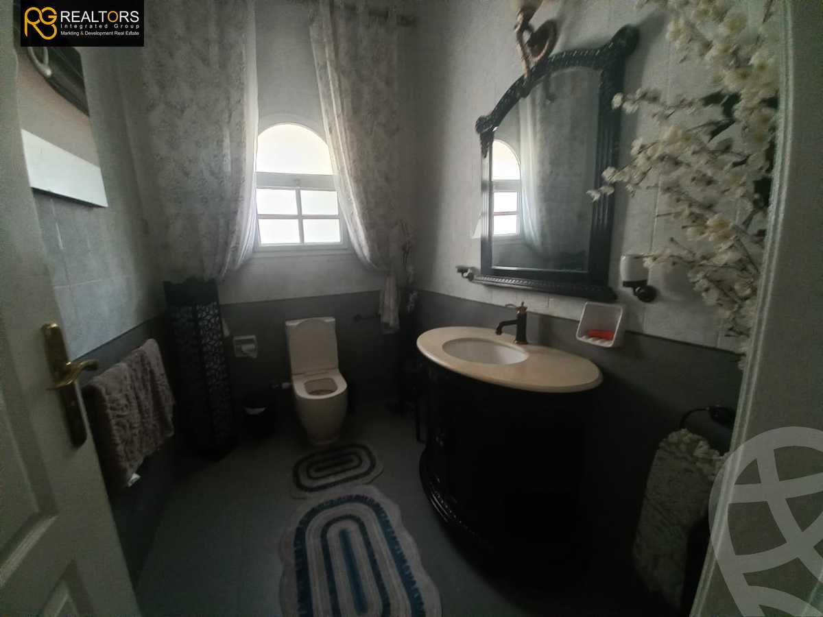 https://aqarmap.com.eg/ar/listing/4083160-for-sale-cairo-el-sheikh-zayed-city-compounds-in-sheikh-zayed-beverly-hills
