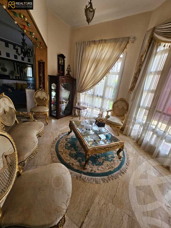 https://aqarmap.com.eg/ar/listing/4083160-for-sale-cairo-el-sheikh-zayed-city-compounds-in-sheikh-zayed-beverly-hills