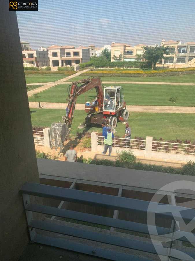 https://aqarmap.com.eg/en/listing/4083199-for-sale-cairo-el-sheikh-zayed-city-compounds-in-sheikh-zayed-palm-hills-october-golf-extension