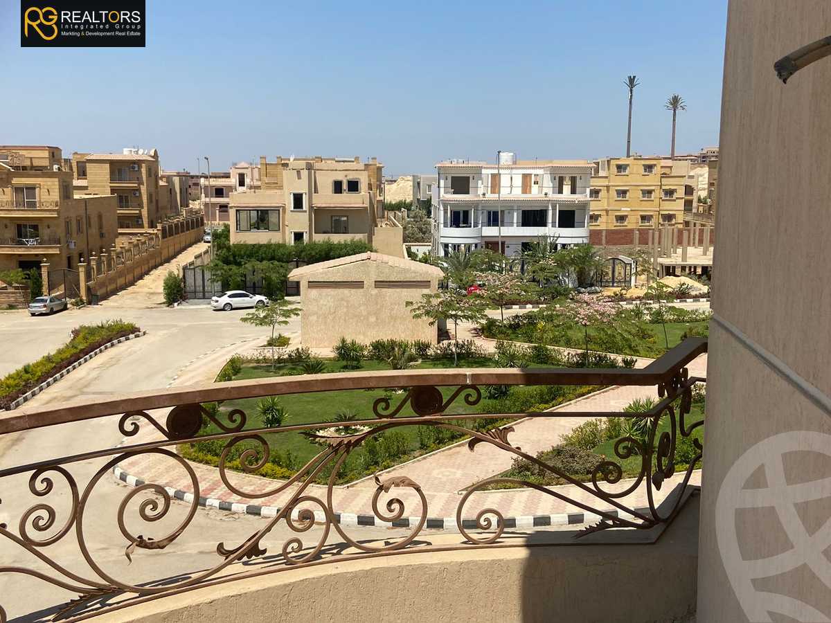 https://aqarmap.com.eg/en/listing/4083332-for-sale-cairo-6th-of-october-compounds-l-fyd-lbstn