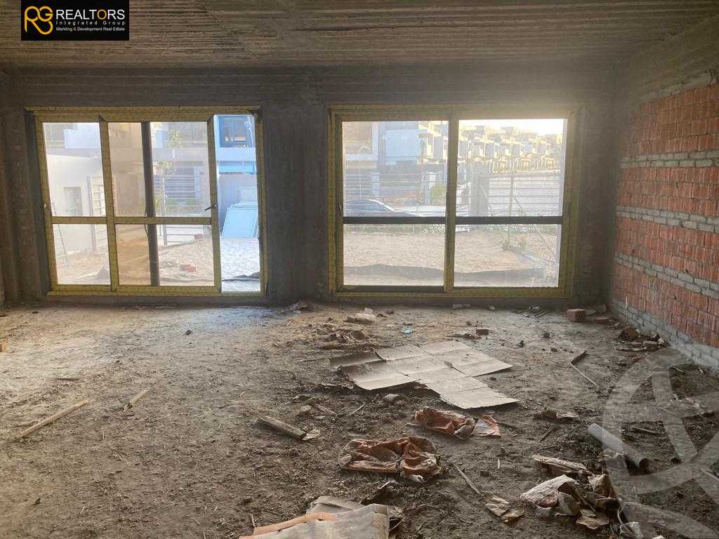 https://aqarmap.com.eg/en/listing/4083624-for-sale-cairo-el-sheikh-zayed-city-compounds-in-sheikh-zayed-el-patio-zahraa