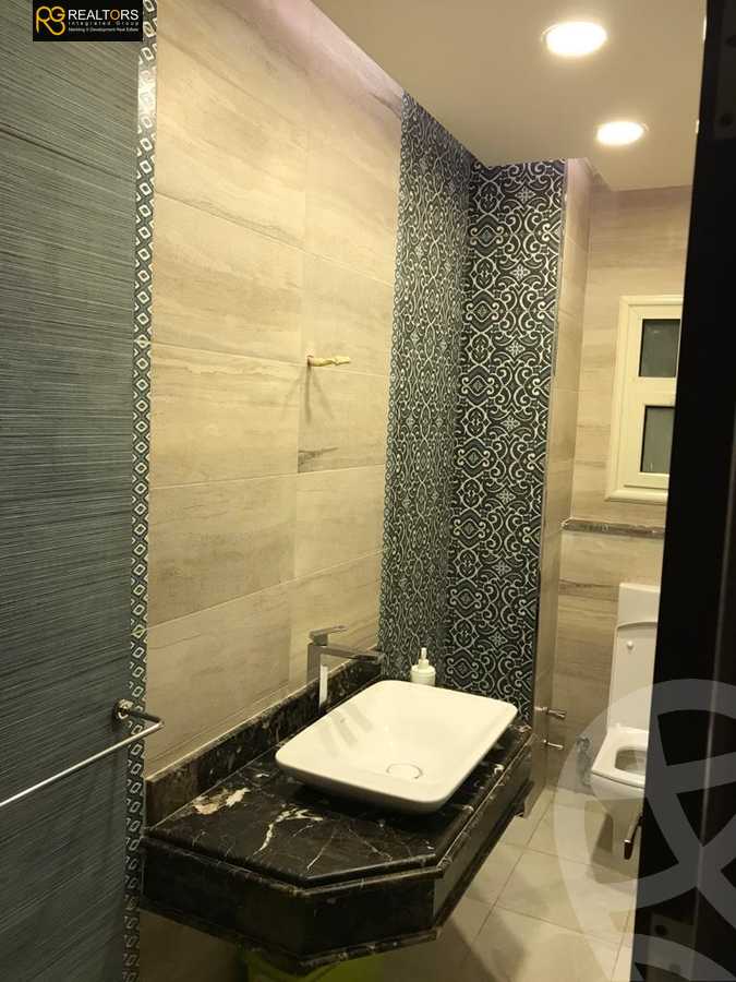 https://aqarmap.com.eg/en/listing/4085394-for-sale-cairo-el-sheikh-zayed-city-compounds-in-sheikh-zayed-pyramids-walk